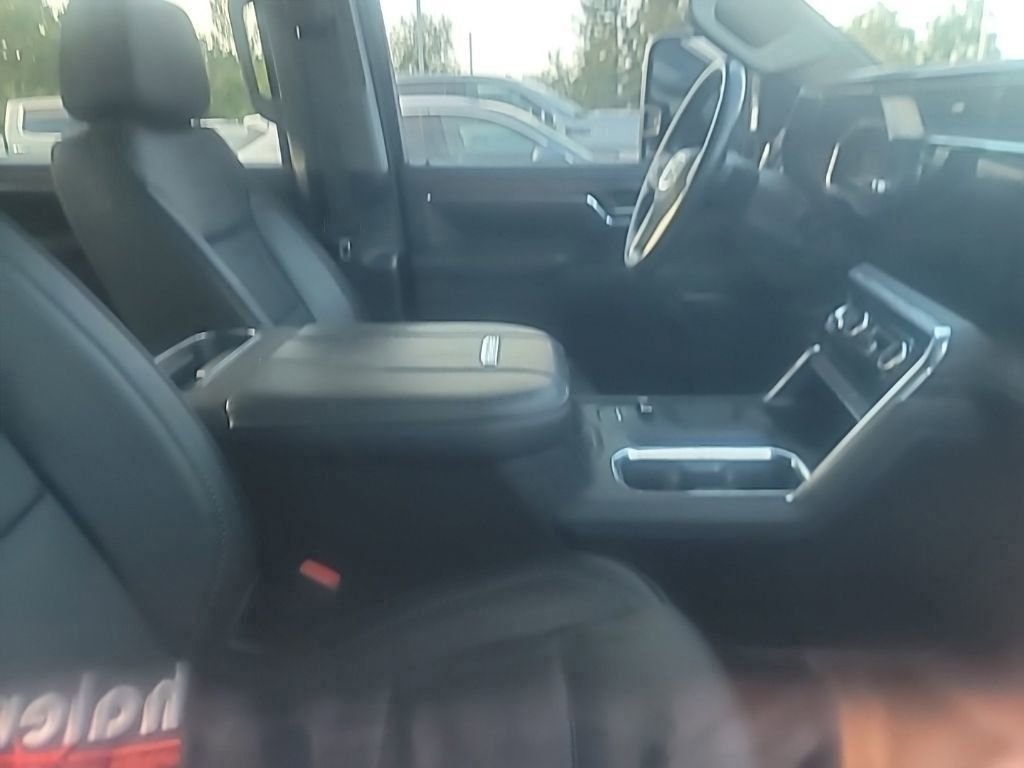 Used 2024 White GMC Denali image 10