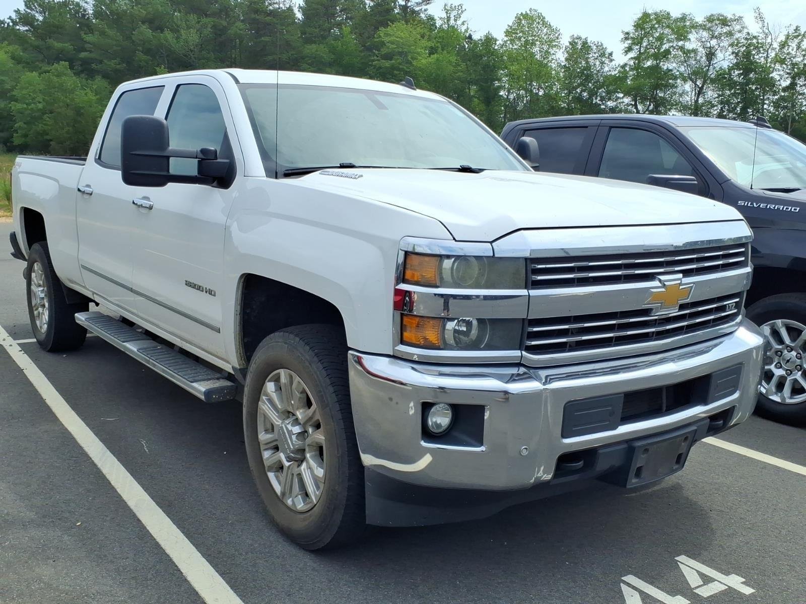 Used 2015 Summit White Chevrolet LTZ image 5
