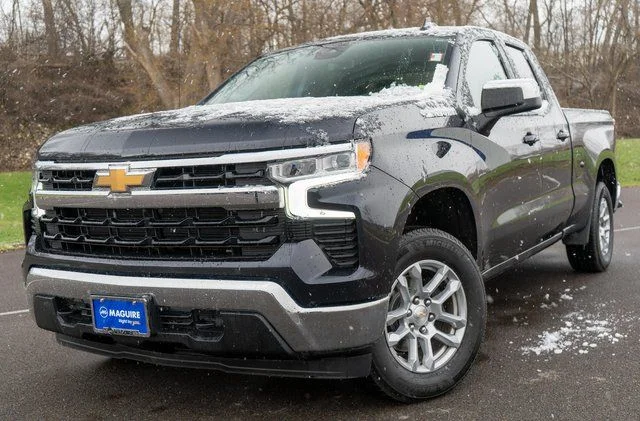 Used 2022 Gray Chevrolet LT image 1