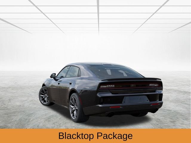 New 2026 Diamond Black Crystal Pearlcoat Dodge R/T Scat Pack image 4