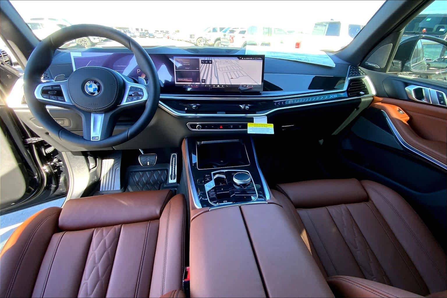Used 2026 Black Sapphire Metallic BMW sDrive40i image 5