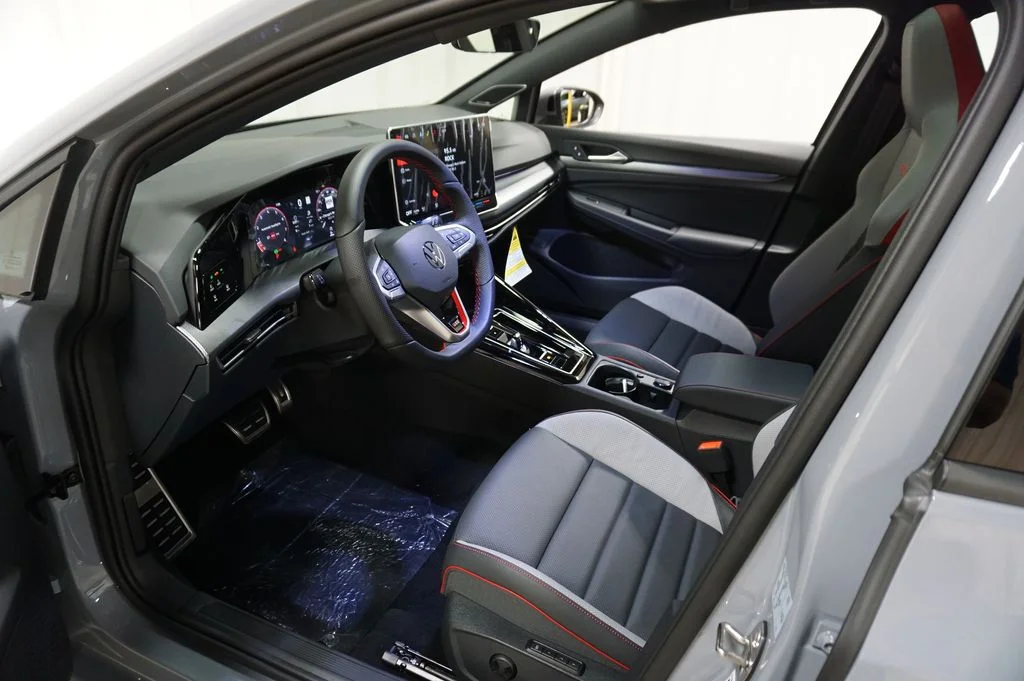 New 2026 Moonstone Gray Volkswagen SE image 9