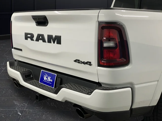 New 2026 Bright White Clear-Coat Exterior Paint RAM Big Horn/Lone Star image 37