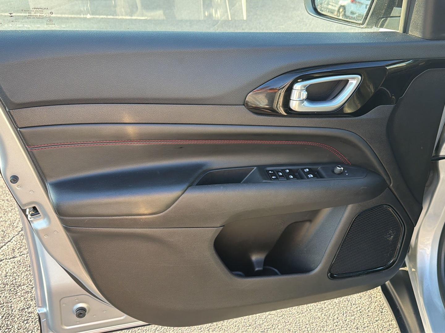 2025 Jeep Compass Trailhawk - Photo 16