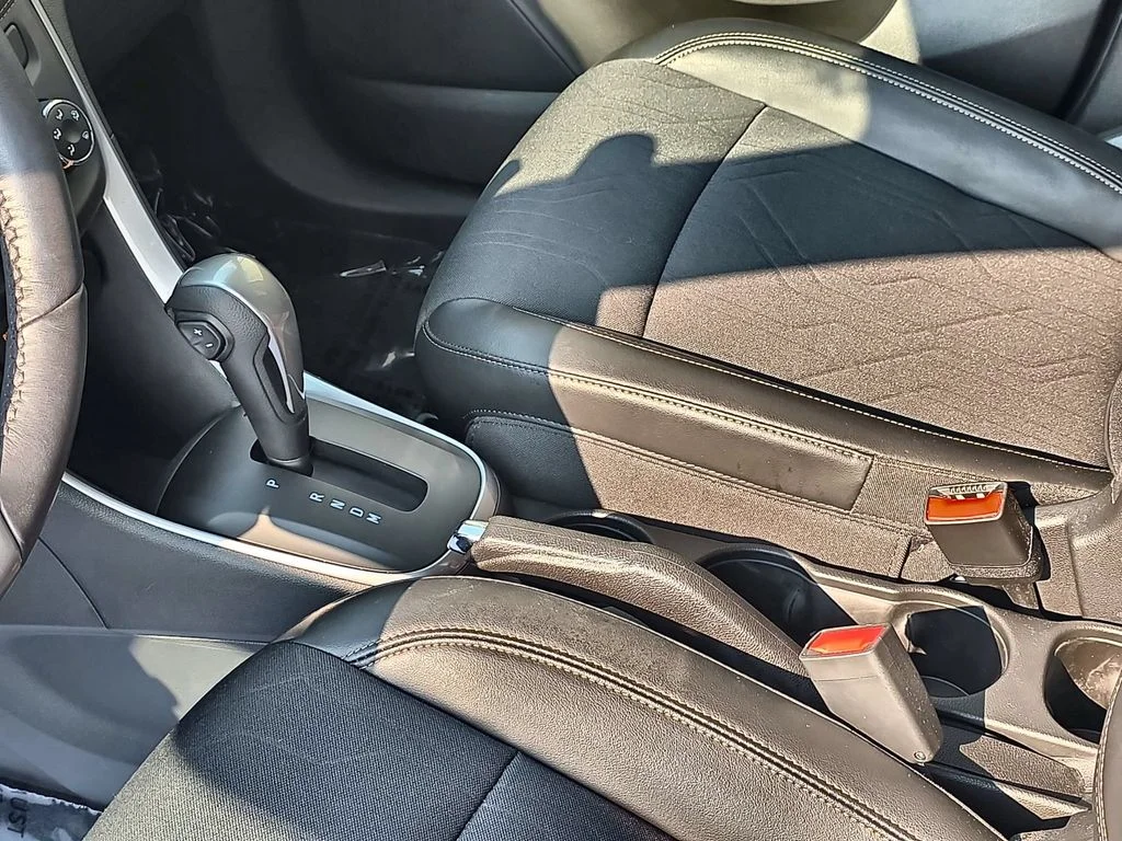 Used 2020 White Chevrolet LT image 16