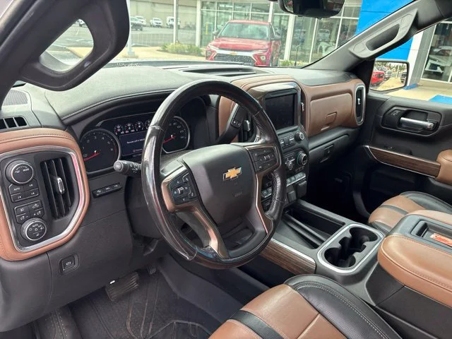 Used 2021 IRIDESCENT PEARL TRICOAT Chevrolet High Country image 30
