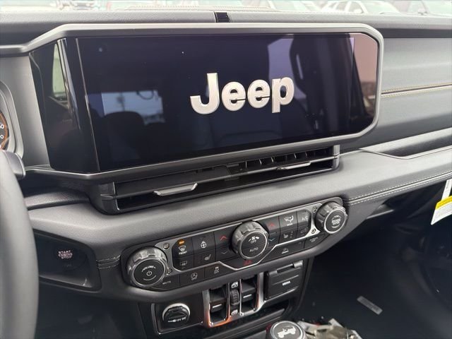 New 2026 Black Clear-Coat Exterior Paint Jeep Sahara image 20