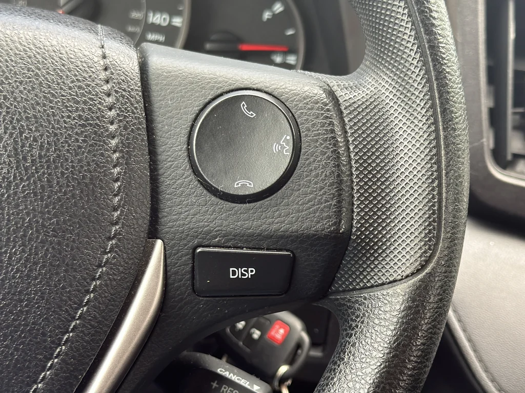 Used 2016 White Toyota LE image 17