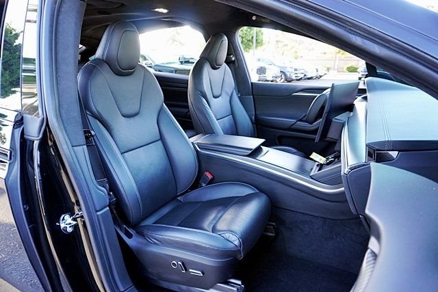 Used 2022 Black Tesla Plaid image 16