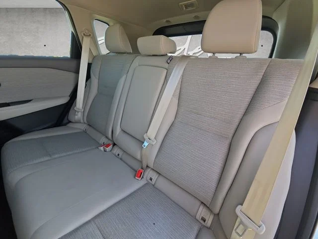 Used 2021 White Nissan SV image 22