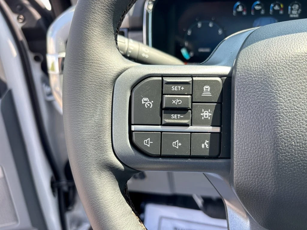 New 2026 Oxford White Ford Lariat® image 32
