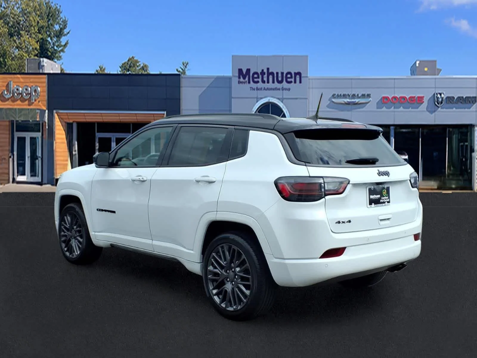Used 2022 Bright White Clearcoat Jeep High Altitude image 6