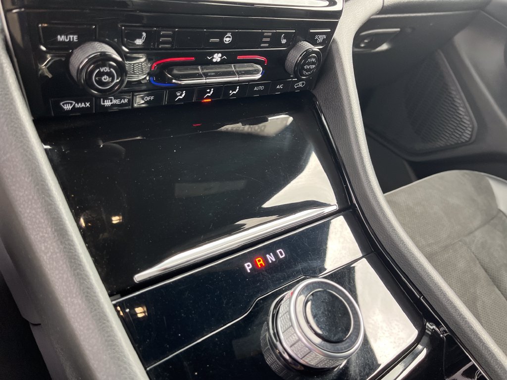 Used 2023 Gray Jeep Altitude image 17