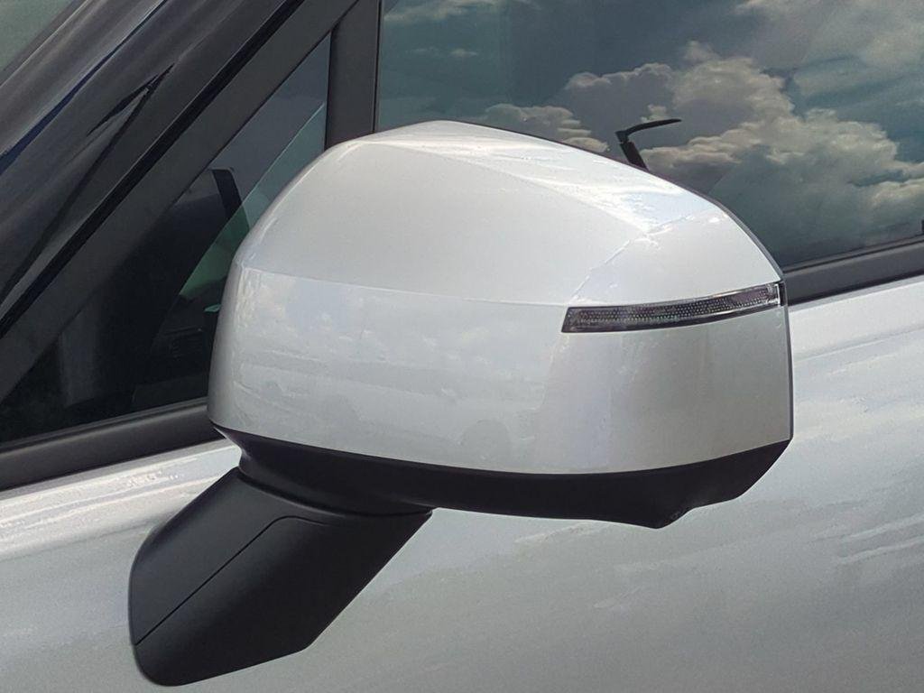 New 2027 Silver Hyundai Limited image 12