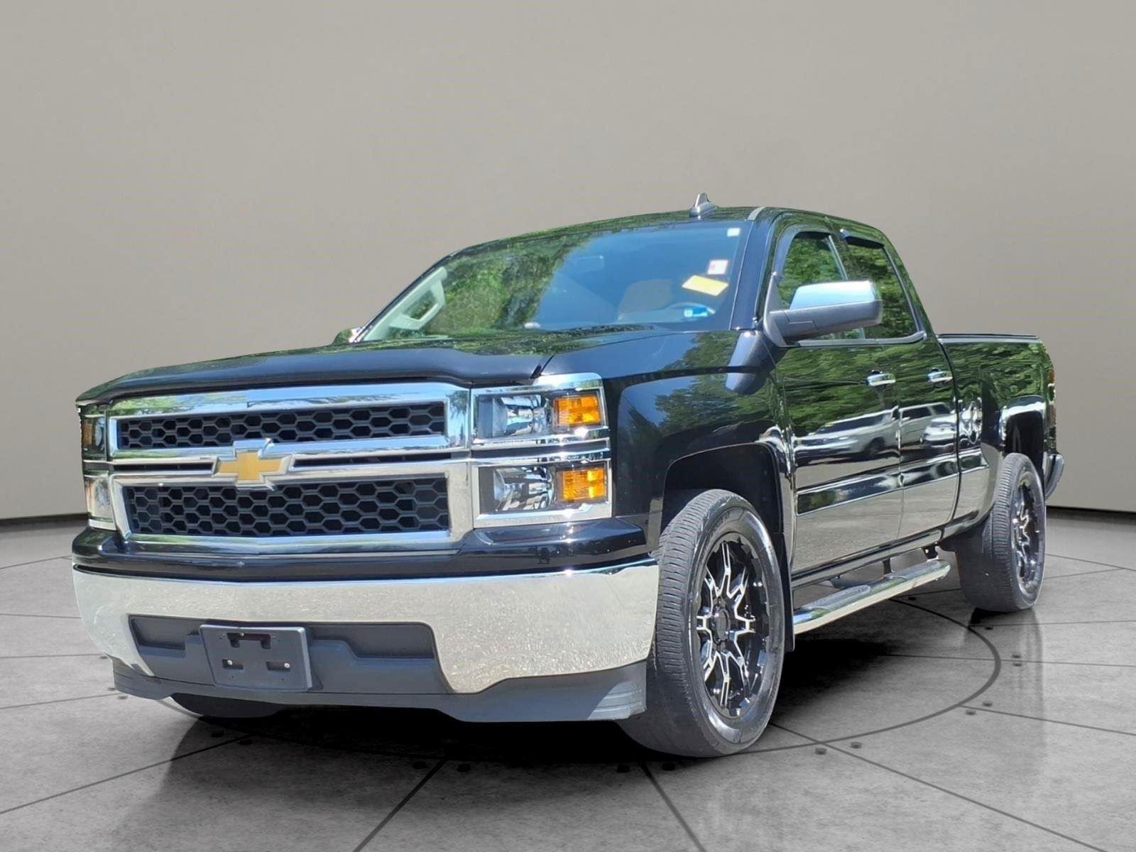 Used 2015 Black Chevrolet LS image 1