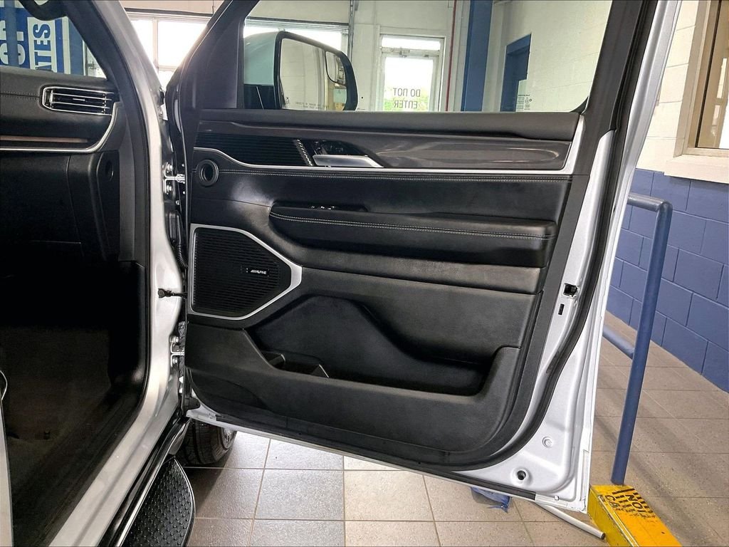 Used 2022 Silver Jeep Series I image 12