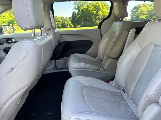 Used 2021 Gray Chrysler Touring L image 15
