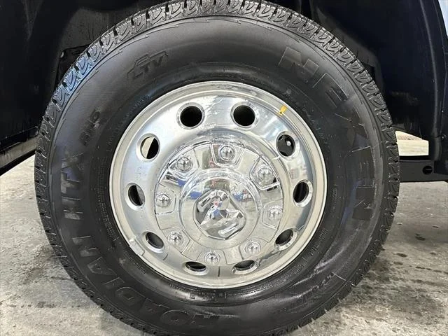 New 2026 Bright White Clear-Coat Exterior Paint RAM LARAMIE image 12