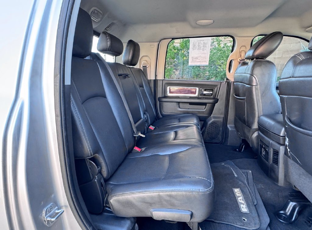Used 2012 Silver Ram Laramie image 29