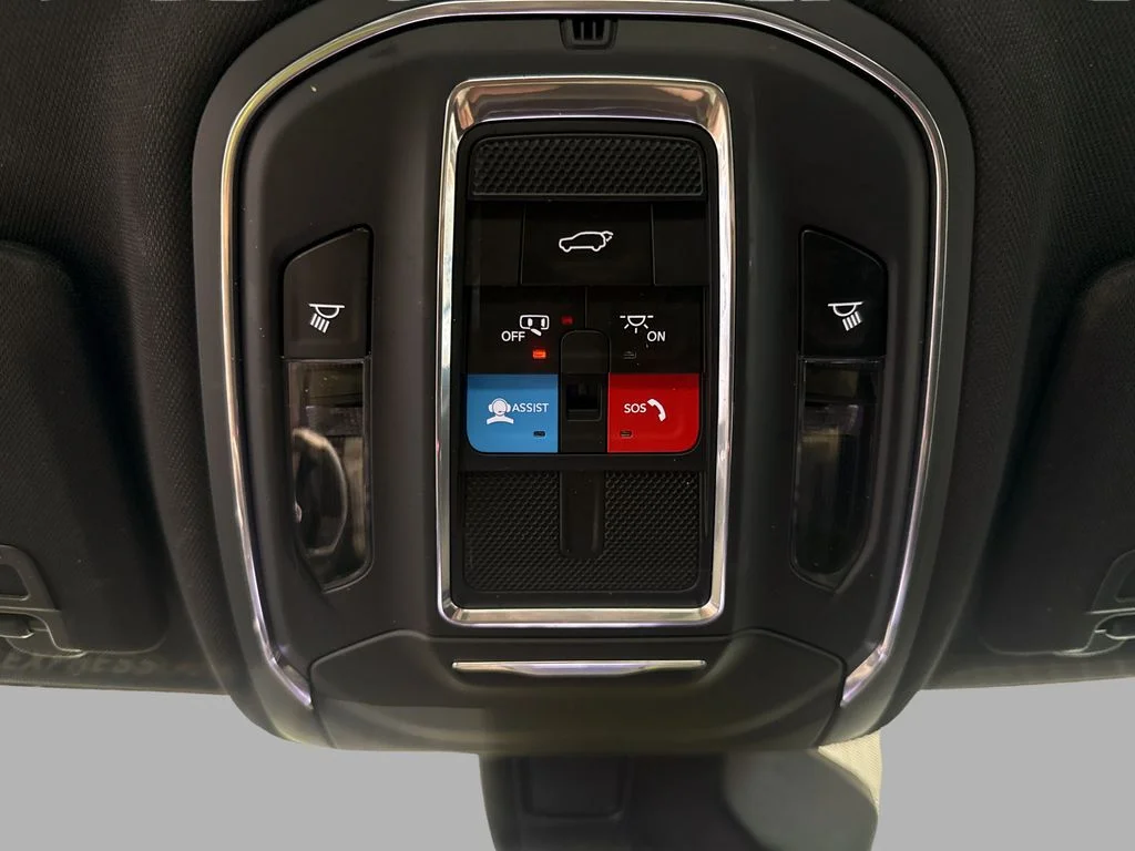 Used 2023 Red Jeep Altitude X image 20