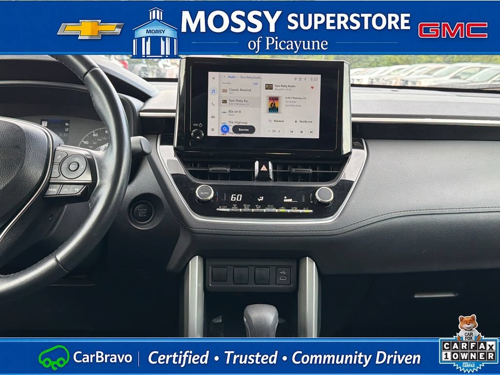 2025 Toyota Corolla Cross LE - Photo 17