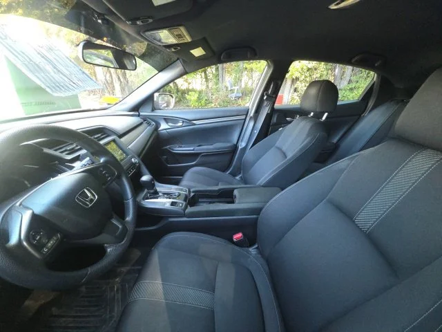 Used 2018  Honda LX image 10