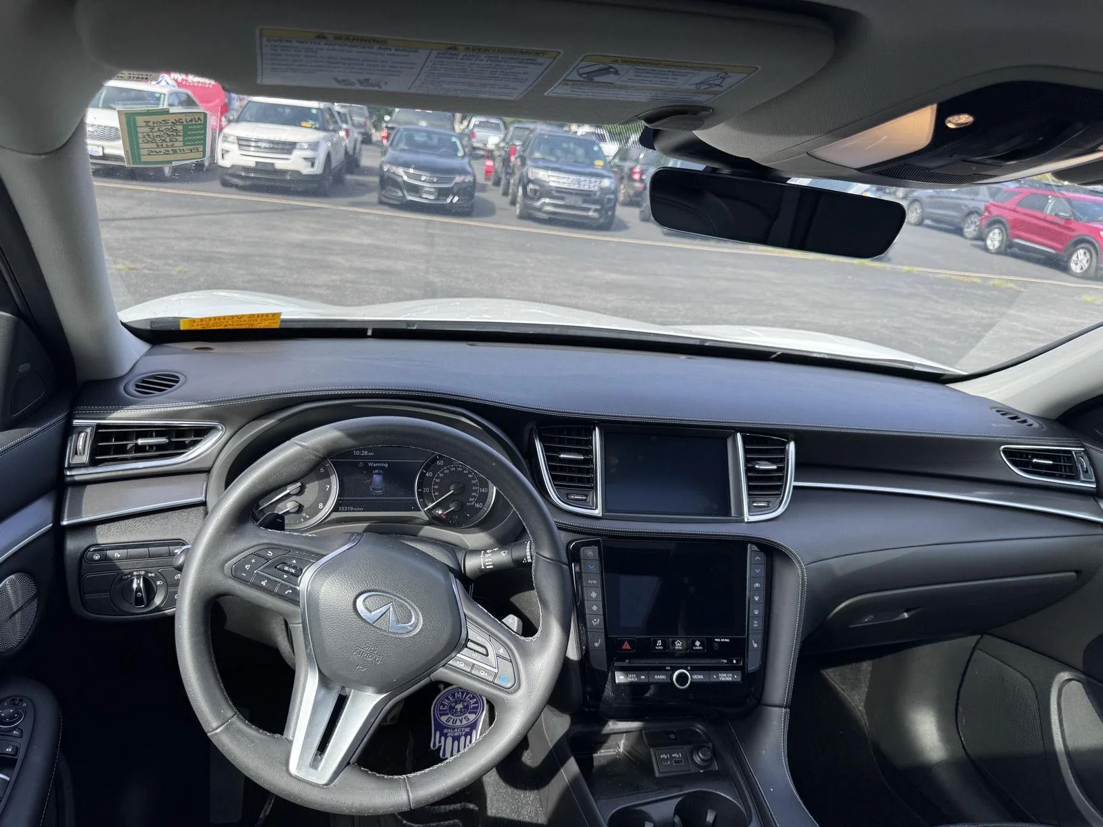 Used 2023 Radiant White INFINITI LUXE image 11