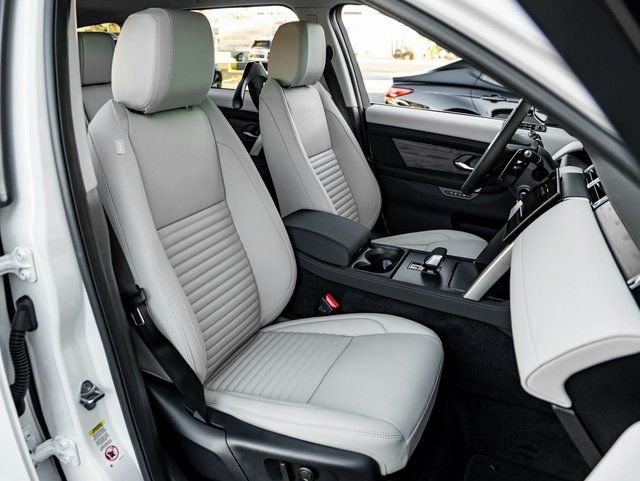 New 2025 Fuji White Land Rover S image 26