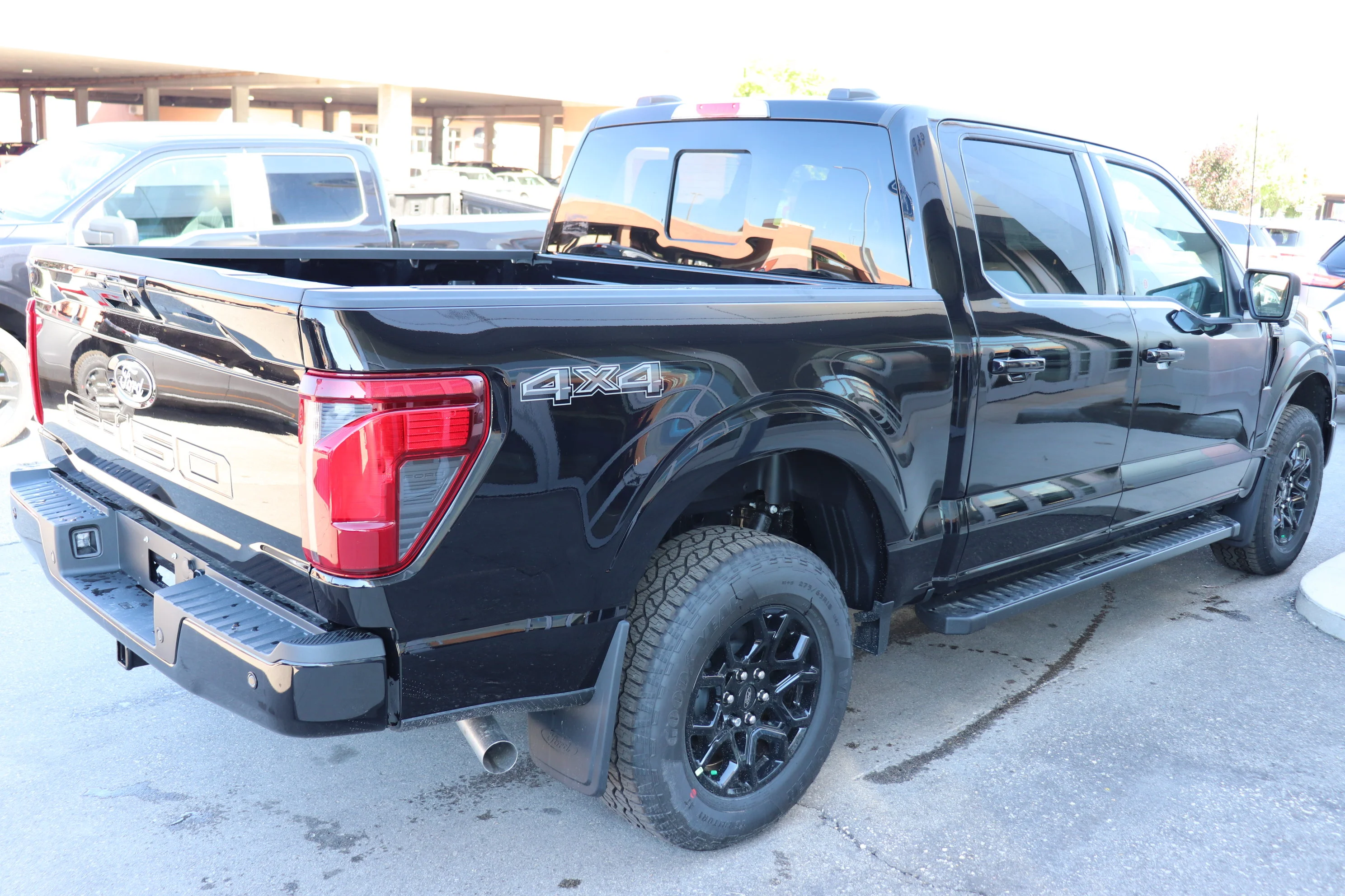 New 2026 AGATE BLACK METALLIC Ford XLT image 5