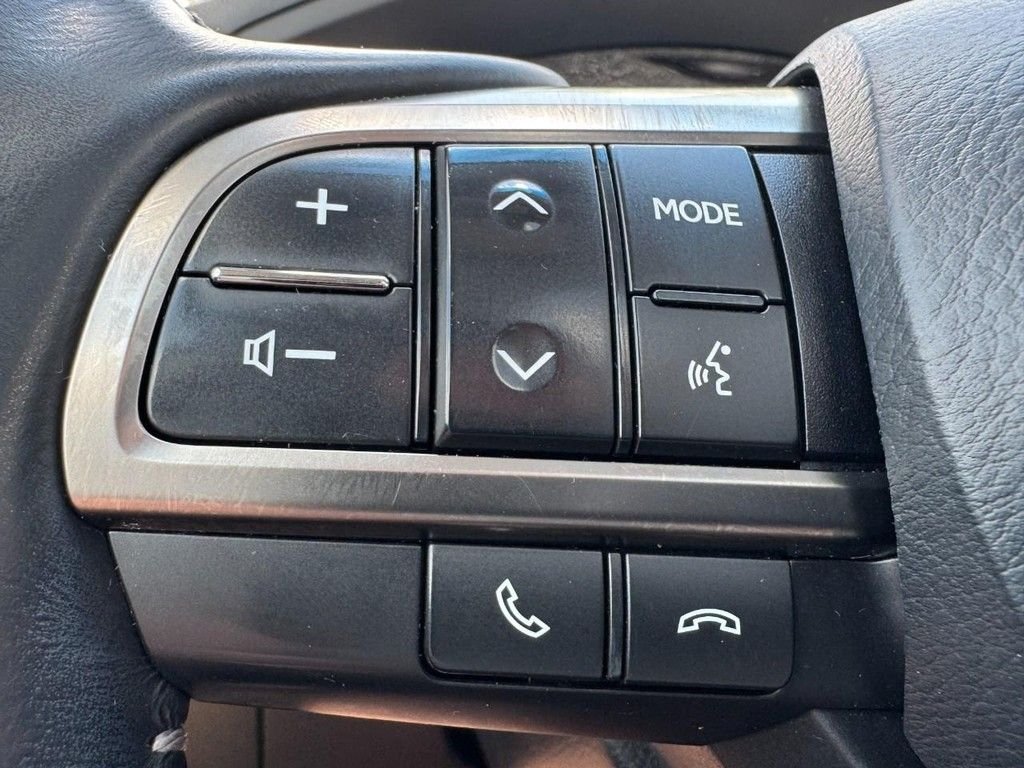 Used 2019 White Lexus 570 image 22