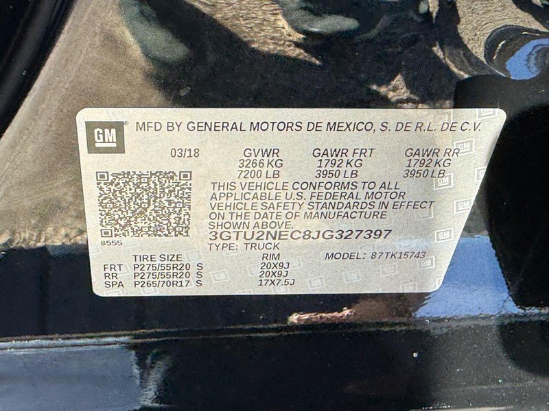 Used 2018 Onyx Black GMC SLT image 31