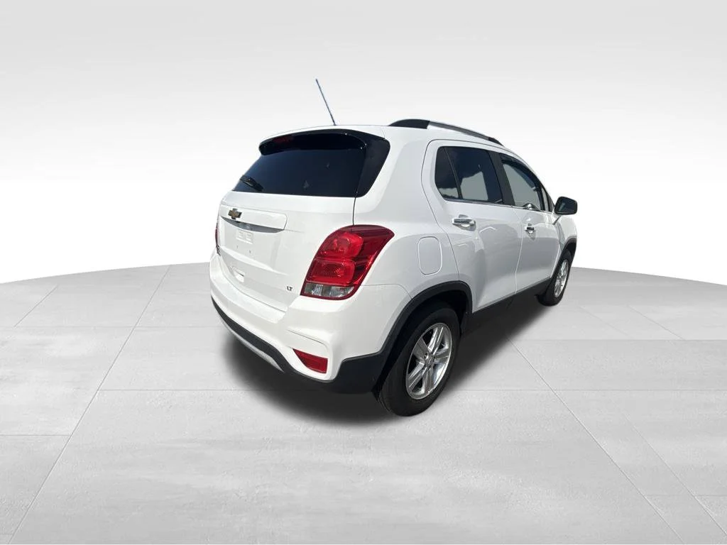Used 2019 White Chevrolet LT image 7