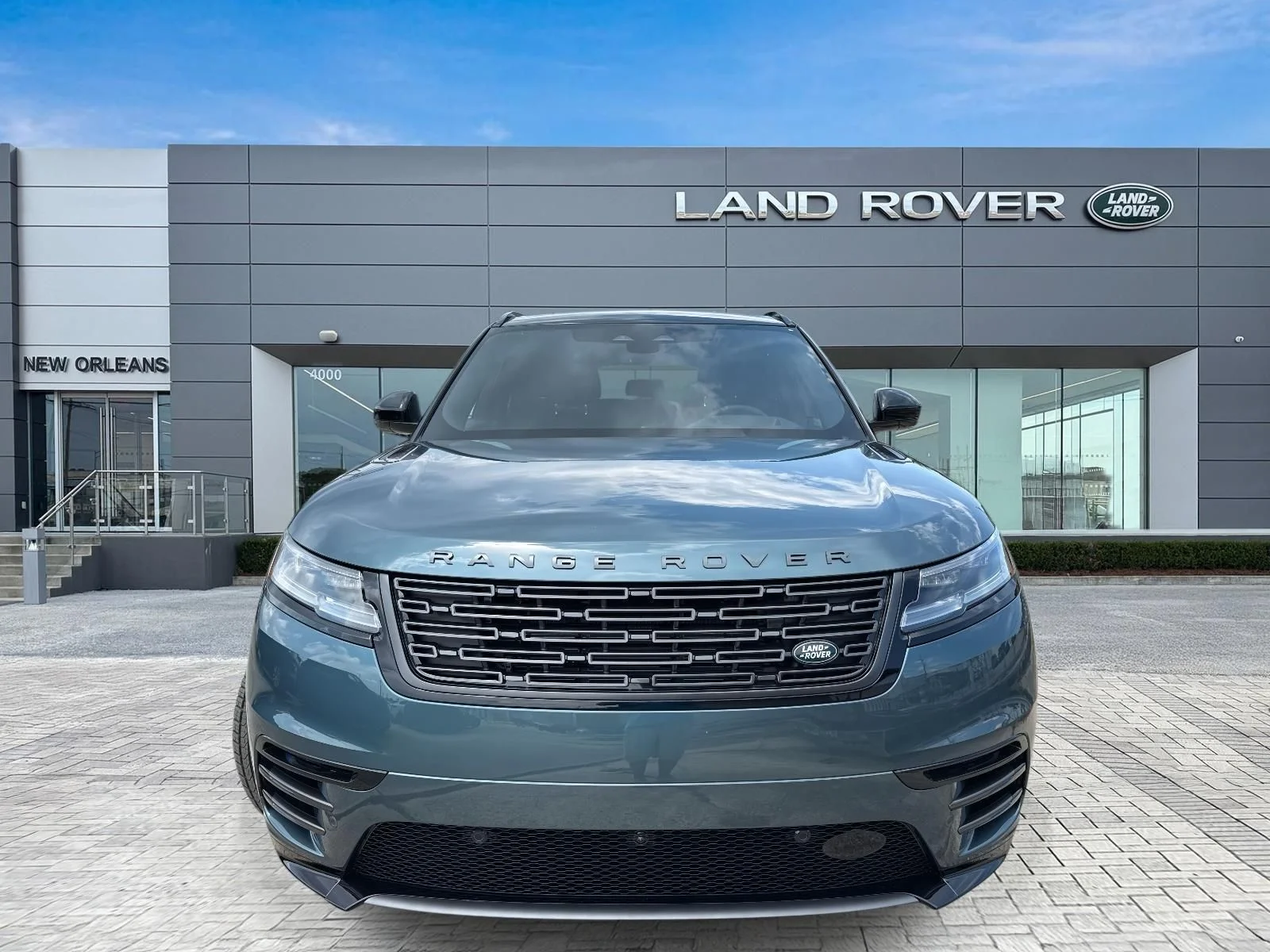 New 2026 Giola Green Land Rover Dynamic SE image 6