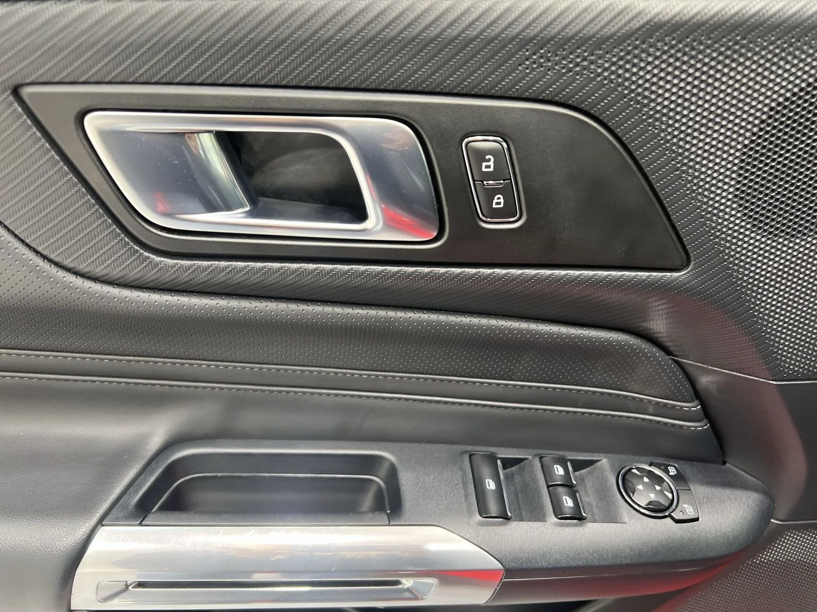2024 Ford Mustang EcoBoost Premium - Photo 13