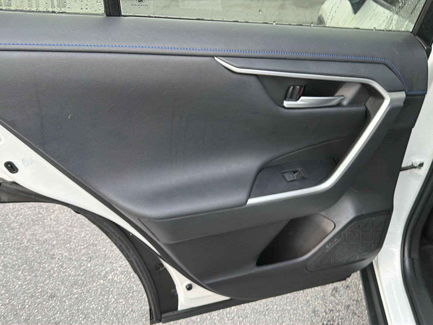 Used 2024 Wind Chill Pearl w/Midnight Black Metallic Roof Toyota Hybrid XSE image 17