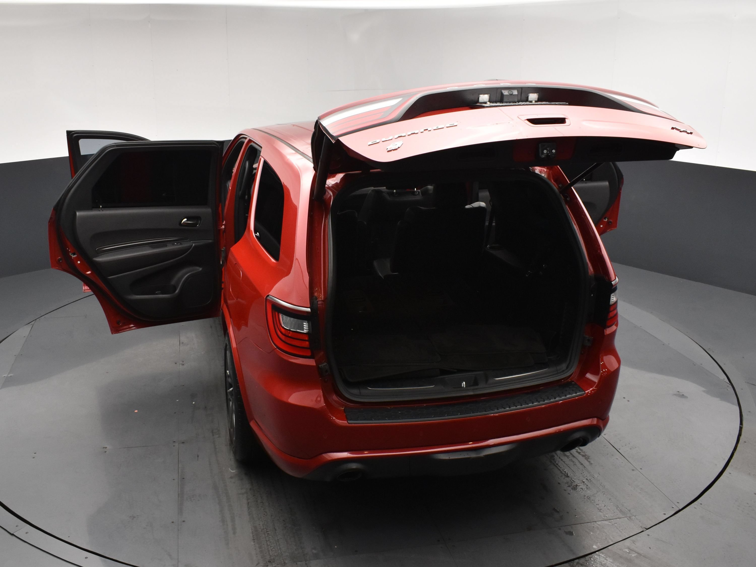Used 2022 Redline 2 Coat Pearl Dodge R/T image 29