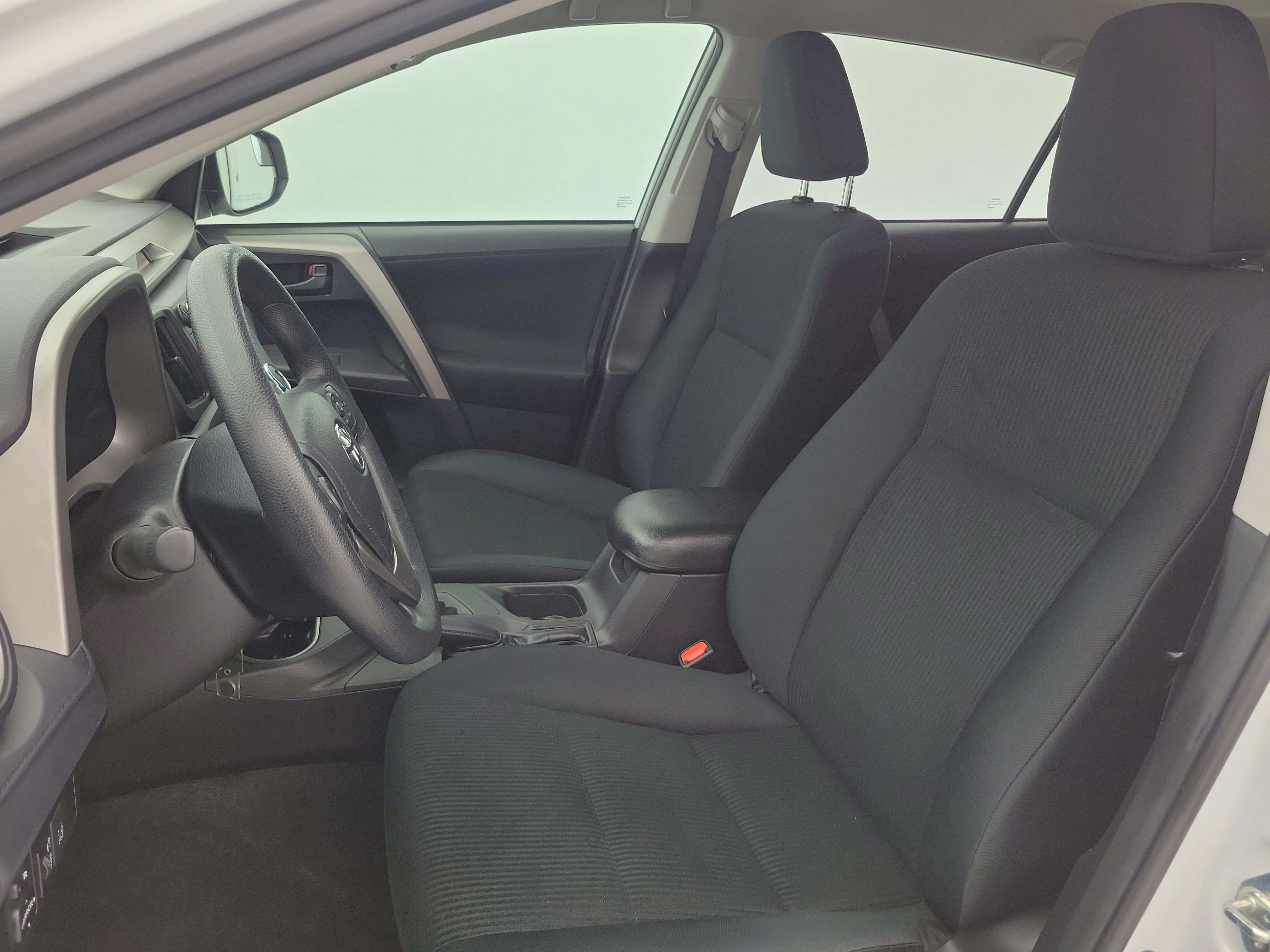 Used 2018 Super White Toyota LE image 18