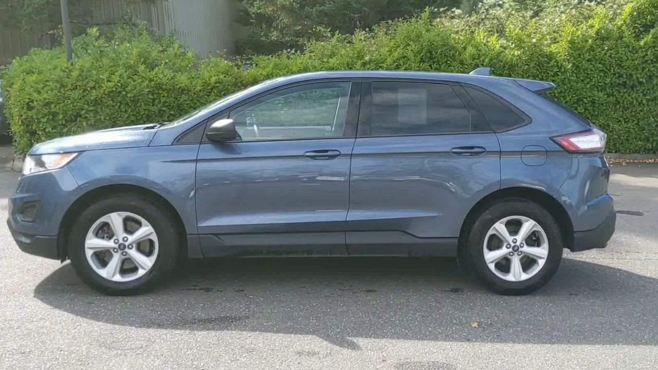 2018 Ford Edge SE photo 3