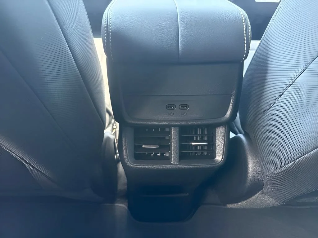 New 2027 Summit White GMC Elevation image 13