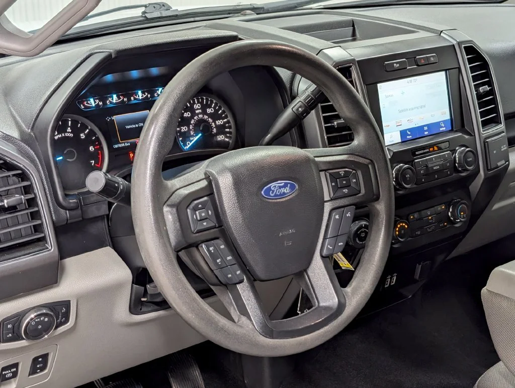 Used 2020 Oxford White Ford XLT image 11