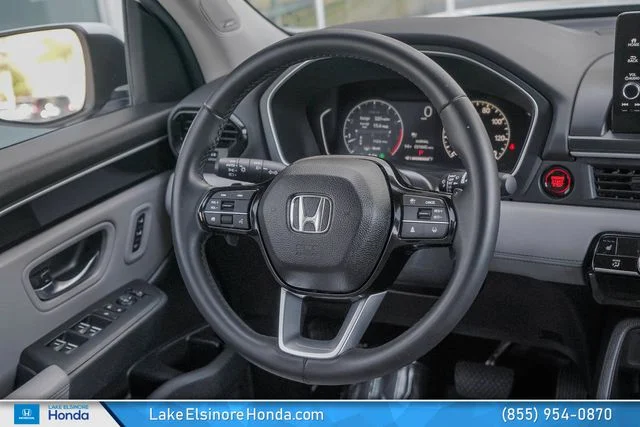 Used 2025 Platinum White Pearl Honda Touring image 22