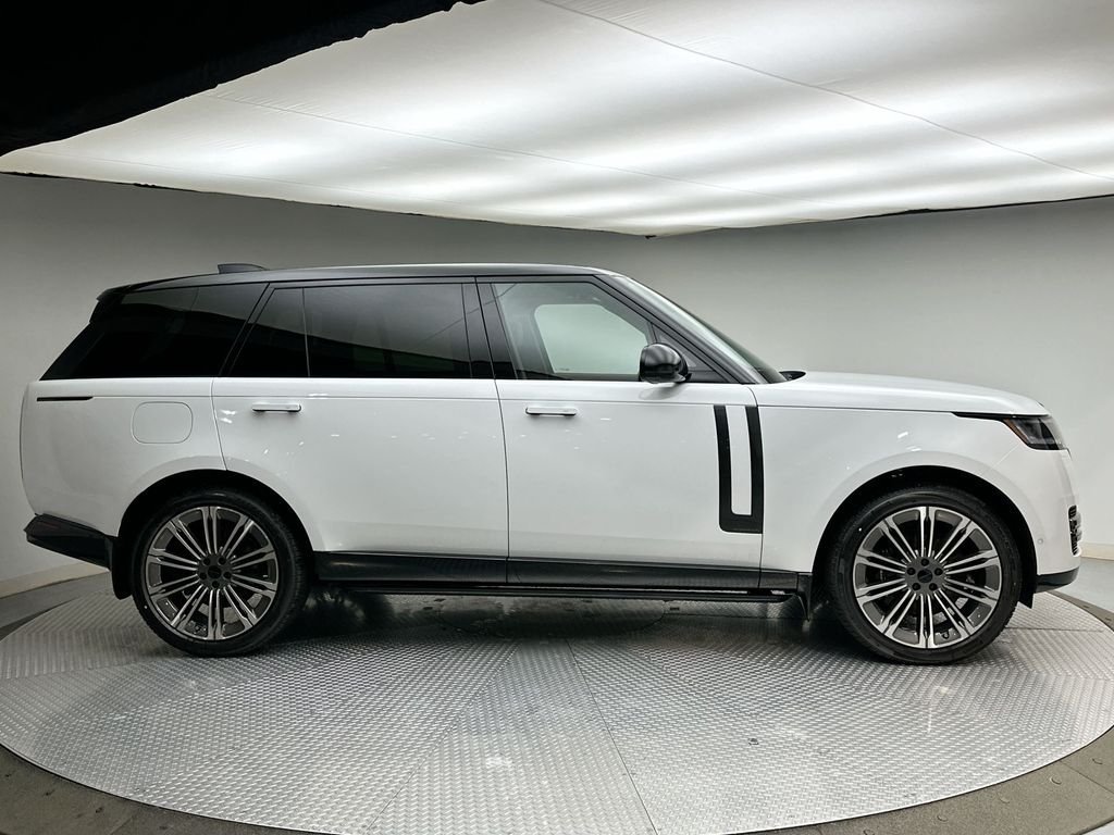 New 2026 Fuji White LAND ROVER Autobiography image 12