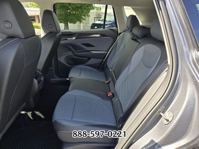 Used 2025 Pyrite Silver Metallic Volkswagen 2.0T SE image 11