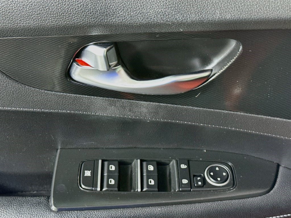 Used 2022 Fire Orange Kia GT-Line image 20