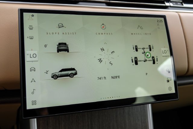 New 2027 Gold Land Rover SE image 42