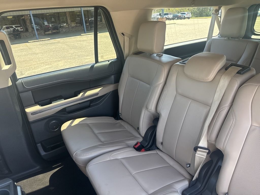 Used 2023 White Ford XLT image 14