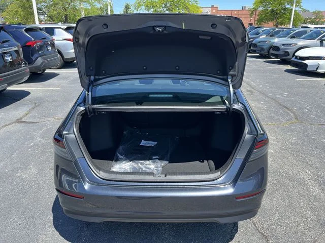 New 2026 Meteorite Gray Metallic Honda SE image 22