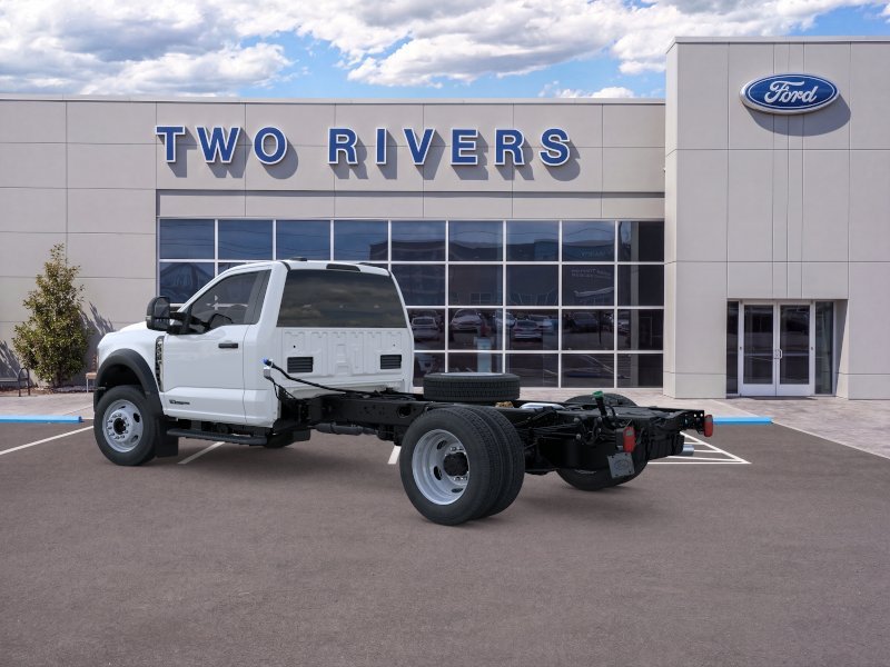 New 2026 Oxford White Ford F-450 image 4