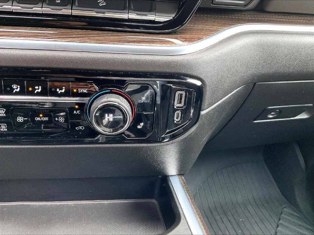 Used 2022 Black Chevrolet RST image 12