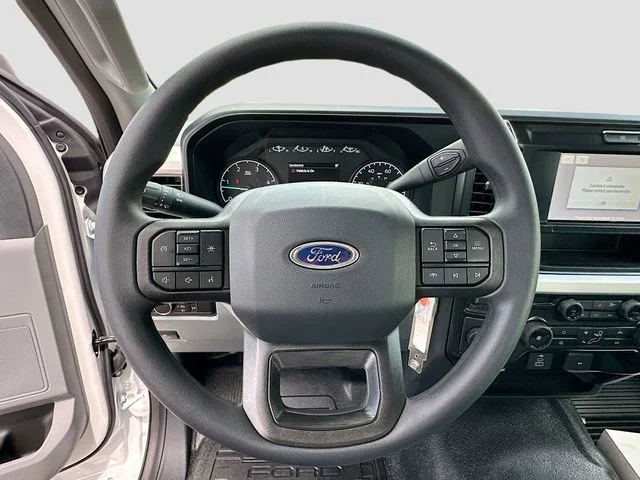 New 2025 Oxford White Ford XL image 8